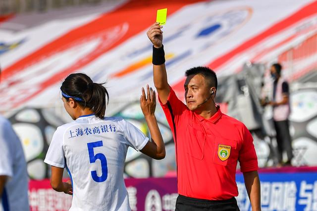 精选足篮专家：强强侃球中足彩322万+单场5连红
