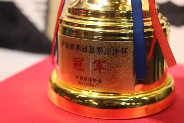 英锦赛次日吴宜泽赢德比进16强 塞尔比遭逆转出局