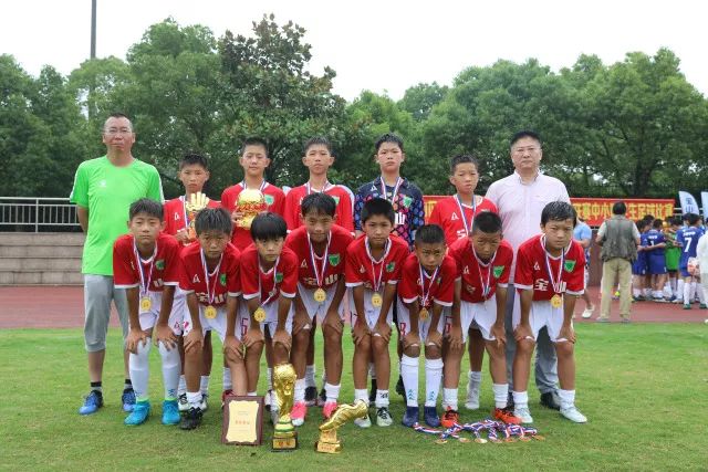 阿森纳14岁少年引多家俱乐部关注 成年模版厄德高